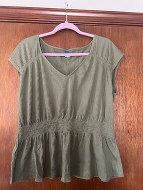 Old Navy Olive Green V-Neck Peplum Blouse size L